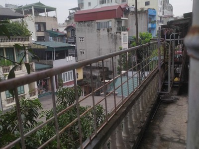 Cho thuê nhà đầu hồi 2 mặt thoáng TDT 50m2 nhà D2 nguyễn công trứ Q.Hai Bà Trưng Hà nội giá rẻ 3