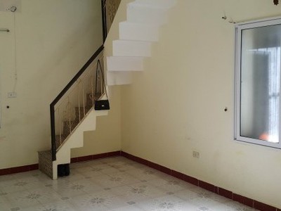 Cho thuê nhà đầu hồi 2 mặt thoáng TDT 50m2 nhà D2 nguyễn công trứ Q.Hai Bà Trưng Hà nội giá rẻ 8