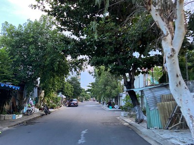 Bán lô đất 108m2  MT Phó Đức Chính, gần Vương Thừa Vũ, gần biển, An Hải Bắc, Sơn Trà 1