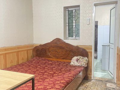 Bán Nhà Tập thể tầng 1 Phương Mai ô tô đỗ cử 70m chính chủ nhà nguyên bản 2