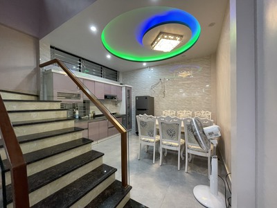 Cho thuê nhà Văn Cao, DT: 60m2 lô góc, 5 phòng ngủ. 5