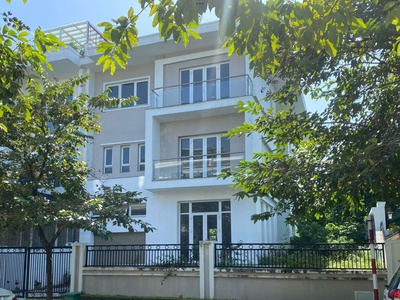 Biệt thự mặt hồ ciputra 432m2, hướng ra hồ, vị trí đắc địa, chỉ 173 tỷ - cơ hội sở hữu hiếm có. 2