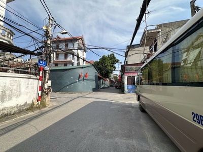 Bán nhà long biên -42m - hơn 5 tỷ, 10m ra ô tô - 2 thoáng - sát nhà văn hoá - hàng xóm vin riverside 1