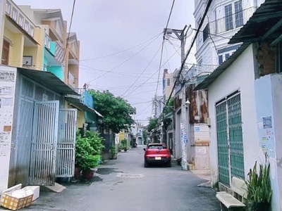Bán gấp nhà lk 4-5 gần chợ bình thành hẻm 6m xe hơi vào nhà 64m2,4 tầng 5 tỷ 1