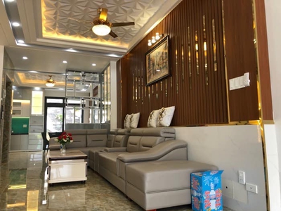 Nhà mới hẻm ô tô 6m  - kết cấu 5 tầng - full nội thất - cách mặt tiền đường 20m - huỳnh tấn phát 1