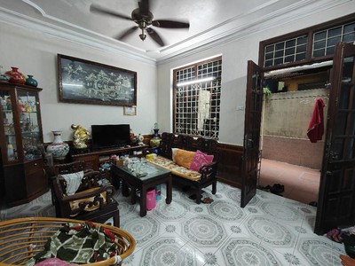 Chính chủ bán gấp nhà riêng phố vọng 80m2 3 tầng mặt tiền 5m giá hơn 14tỷ ngõ rộng xung quanh kinh 1
