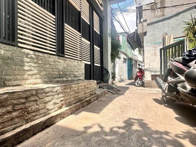 Bán nhà cộng hòa, phường 15, tân bình, dt 8m2 1.8 x 4.3 x 3 tầng, chỉ 1.05 tỷ tl 4