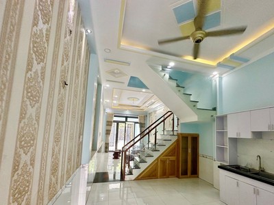 Bán nhà tăng a quận 9, hxh,  4t nhỉnh, full tiện ích dt 80m2 ngang 6m, 2