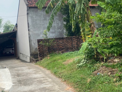 Chính chủ bán đất đẹp - giá tốt diện tích 235m2, mt 18m, nở hậu 19m, full thổ cư 100, chia được 2