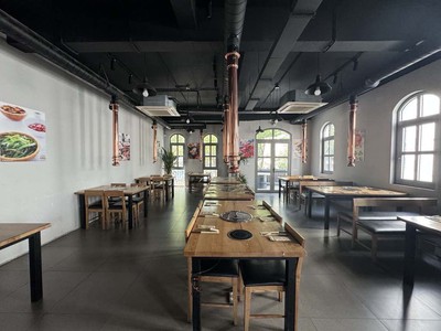 Biệt thự shophouse vinhomes riverside 220m x 4 tầng, mặt tiền 9m, vị trí đắc địa, dòng tiền 1.2 2