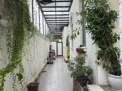 Biệt thự shophouse vinhomes riverside 220m x 4 tầng, mặt tiền 9m, vị trí đắc địa, dòng tiền 1.2 3