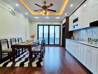 Hiếm và đẹp. nhà dương lâm 50m2, 5 tầng, giá 9.2 tỷ. kinh doanh - ô tô tránh - tiện ích kđt văn quán 1