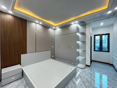 Lunh linh, nhà kđt xa la 50m2, 5 tầng, giá 13 tỷ. ở ngay - kinh doanh sầm uất - vỉa hè - ô tô tránh 4