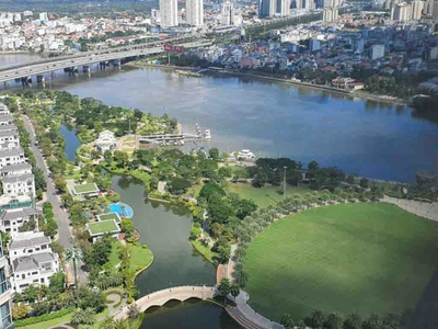 Chuyên cho thuê- chuyển nhượng căn 1-2-3-4- shophouse 2 tầng tại vinhomes central park.lh: 3
