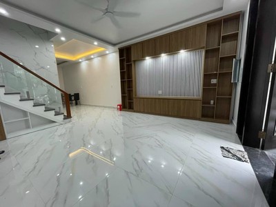 Cho thuê nguyên căn liền kề 4 phòng ngủ giá 30tr tại Vinhomes Marina 3