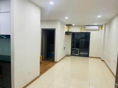 Em cần bán nhanh căn 49m2 1 ngủ  1 nhà sửa sang và làm nội thất cơ bản liền tường chung cư hh2 xuân 1