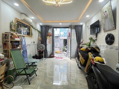 Bán gấp nhà lê đình cẩn gần aeon bình tân hẻm nhựa xe hơi 40m2,2 tầng nhỉnh 3 tỷ 2