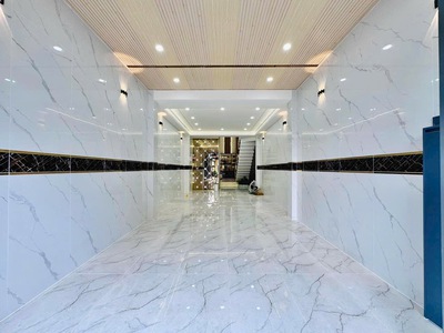 Bán Siêu Phẩm Nhà Có Thang Máy Mặt Tiền Đường số 4, Phường 11, Gò Vấp 1