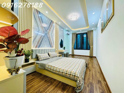 Trung tâm quận đống đa nhà mới ở ngay 30m2 4 tầng sổ đỏ nở hậu 50m ra phố khâm thiên chỉ 6.5 tỷ 0