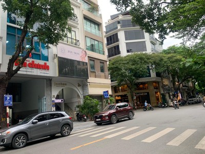 Cho thuê nhà nguyên căn Tuệ Tĩnh, HBT, 75m2 x 5 tầng gần Vincom Bà Triệu 1