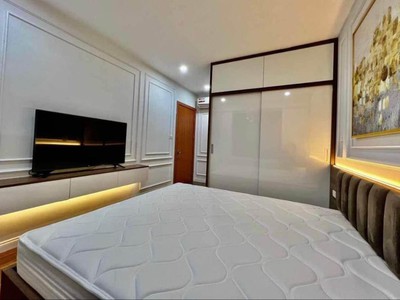 Nhà kinh doanh phố quang trung 60m2, 5 tầng, giá 12 tỷ. vỉa hè 5m - 3 ô tô tránh - kinh doanh tấp 3