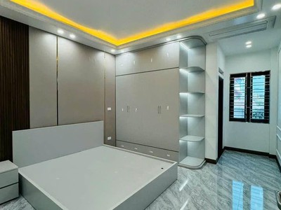 Rẻ và đẹp. nhà tô hiệu 50m2, 5 tầng, giá 10 tỷ. thang máy - ở ngay - ô tô tránh thông - tiện ích 3
