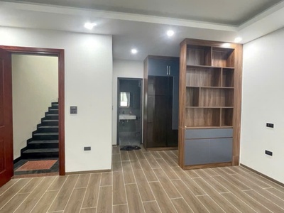 Phố vip văn cao, 5 phút ra hồ tây, 10 phút lên phố cổ. nhà cách mặt phố vài bước chân, ngõ cực 1