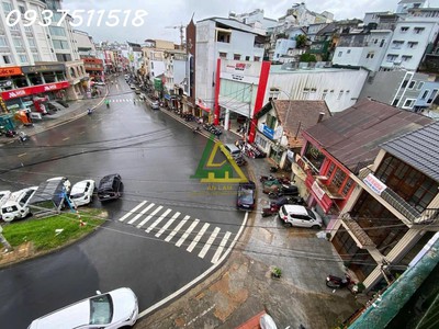 Cần cho thuê mặt bằng đẹp ngay trung tâm 2