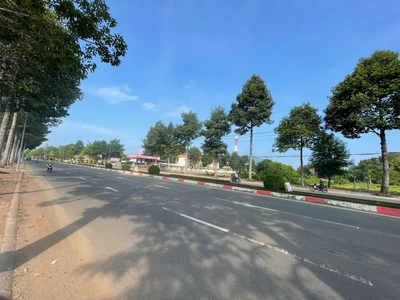 Bán 143000 m2 đường 46m hùng vương tp bà rịa giá 4,2 triệu/m2 2