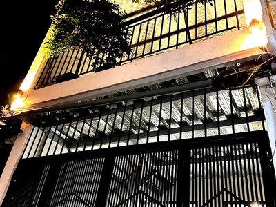 Bán nhà nguyễn văn cừ 64m2,2 tầng, mặtt iền 3.8m, 9.7 tỷ long biên. 0
