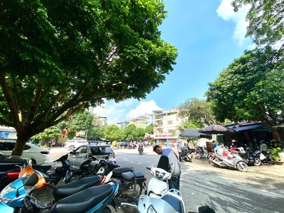 Bán nhà c4 cuối đường lê lợi hà trì 2 ô tô đỗ cửa 41m2,mt4.8m giá 5.1 tỷ 0