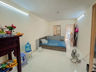 Bán tập thể Đồng Xa Mai Dịch - Cầu Giấy DTSD 65m, căn góc, 2N2VS -  giá 3.3 tỷ 2