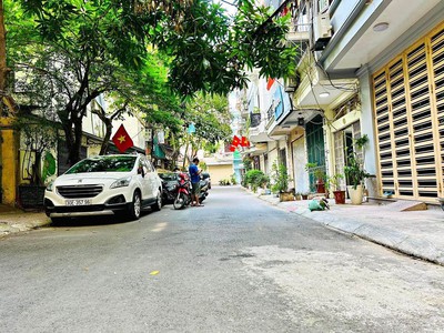 Bán nhanh nhà vũ trọng khánh 50m2, 4 tầng, nhỉnh 9 tỷ. ở ngay - ô tô tránh - dân trí - tiện ích kđt 3