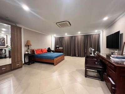Bán nhà kđt mậu lương 60m2, 4 tầng, nhỉnh 13 tỷ. phân lô đg mậu lương- kinh doanh- ô chờ thang máy 1