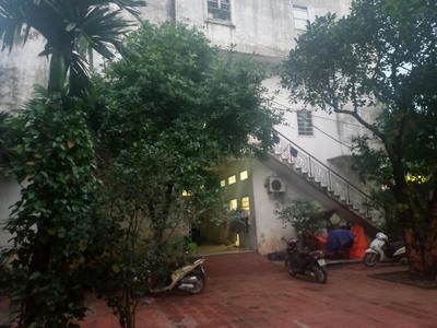 Bán 256m đất lô góc bát khối long biên mt  14m, giá 20 tỷ , oto,kd 0