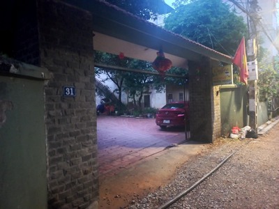 Bán 256m đất lô góc bát khối long biên mt  14m, giá 20 tỷ , oto,kd 1