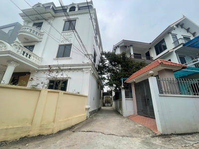 Trung tâm chúc lý, thị trấn chúc sơn ra mắt lô góc 2 mặt tiền  50m sẵn nhà ở luôn được, diện tích 2