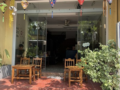 Cho thuê cả nhà làm văn phòng, ở / sang nhượng cửa hàng cà phê   không quán nấu ăn   khu vực lĩnh 1