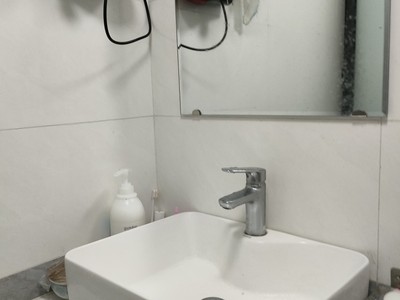 Cho thuê gấp giá rẻ trích sài 80m, tầng1, mặt tiền 10m, 12 triệu tây hồ. 20/10/2024 cho thuê gấp 2
