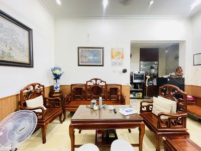 Hiêm     phương mai - đống đa diện tích 62m 3 tầng ở ngay ngõ thông gần phố nhỉnh 7 tỷ lh 0817606560 0