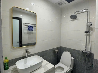 Hộ Khẩu Hà Đông-vài trăm mét ra ngay quốc lộ 6-xây mới,nhà đẹp,chất 11