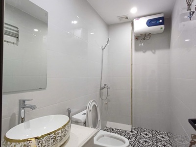 Bán nhà minh khai 46m2 / 5 tầng / mặt tiền 4.2m / 7.9 tỷ, nhà mới đầy đủ nội thất,gấn phố 2