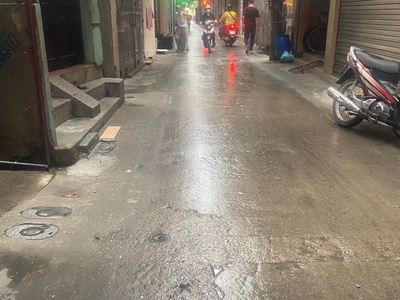 Bán nhà minh khai 46m2 / 5 tầng / mặt tiền 4.2m / 7.9 tỷ, nhà mới đầy đủ nội thất,gấn phố 4