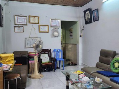 Mặt tìền tôn thất thuyết quận 4 phường 3. 2