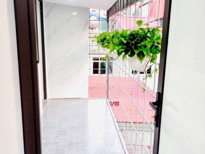 Bán tập thể đồng xa, mai dịch, 3 ngủ tặng hết nội thất, ô tô đỗ chân cầu thang 2