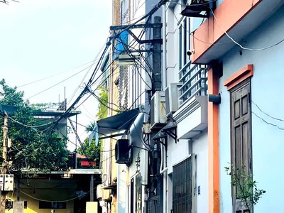 Bán đất bắc cầu 82m2, 3 tầng, mặt tiền  4.7m, 6.3 tỷ long biên.ô tô đỗ cửa, 0