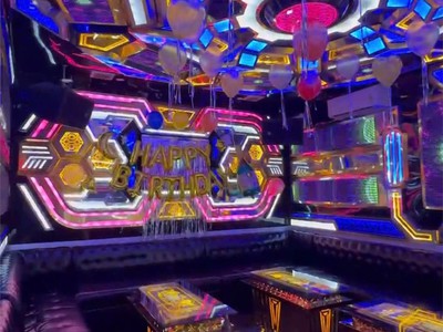Bán gấp quán karaoke đang hoạt động tốt  tại tân châu, an giang   mặt tiền tôn đức thắng   cắt lỗ 3 2