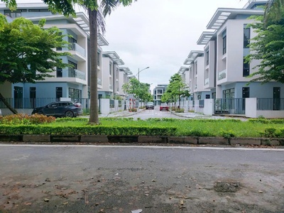 Phân lô - ô tô tránh - mặt tiền rộng. 2