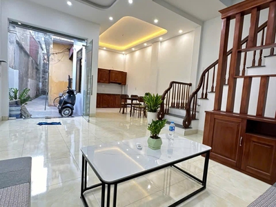 Bán nhà 3 tầng ngõ phố Lê Hồng Phong, TP Hải Dương, 52.1m2, 3 ngủ, 3 vs, vị trí trung tâm, chỉ 2.38 0