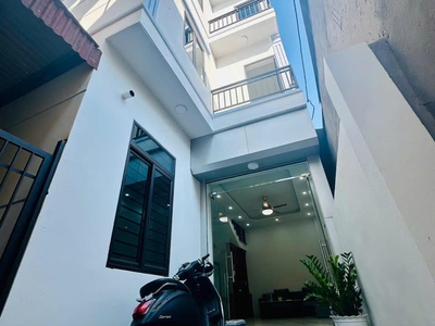 Bán nhà 3 tầng ngõ phố Lê Hồng Phong, TP Hải Dương, 52.1m2, 3 ngủ, 3 vs, vị trí trung tâm, chỉ 2.38 1